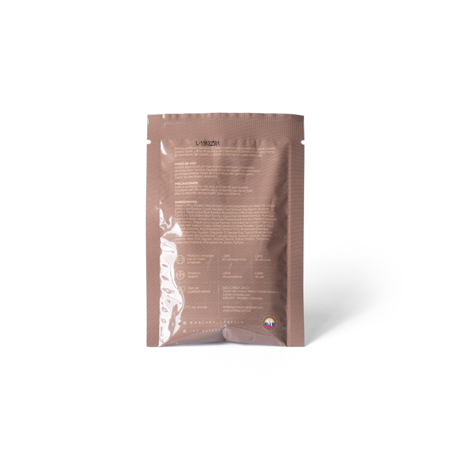 Detalle sachet exfoliante capilar natural Walaky con partículas de café colombiano